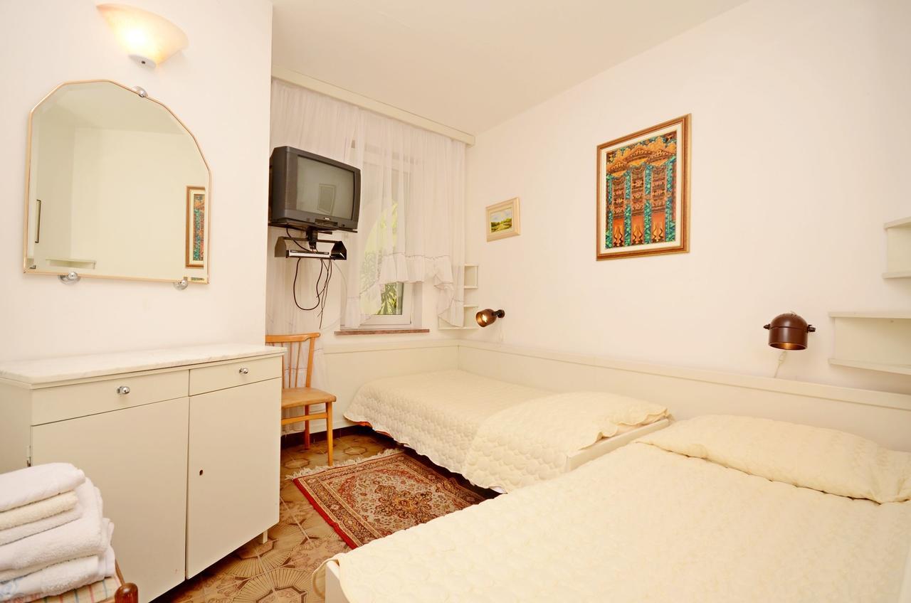 Apartments Dea Poreč Extérieur photo